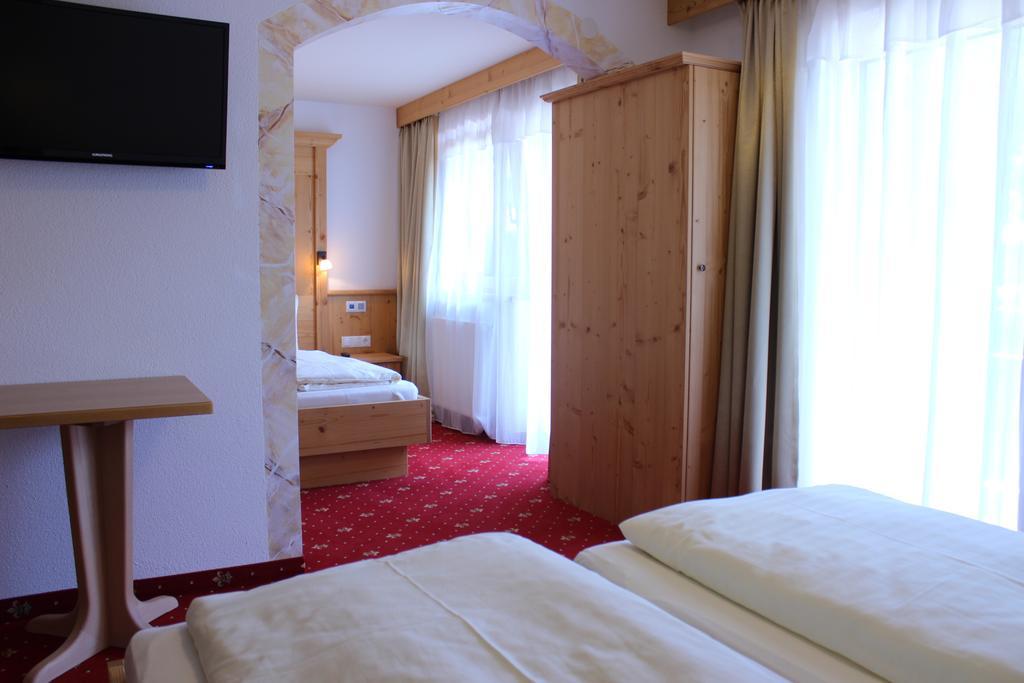 Hotel Restaurant Thurner Цамс Стая снимка