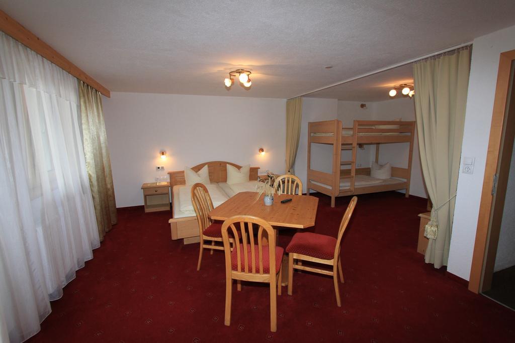 Hotel Restaurant Thurner Цамс Стая снимка